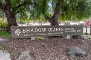 Shadow Cliffs Park