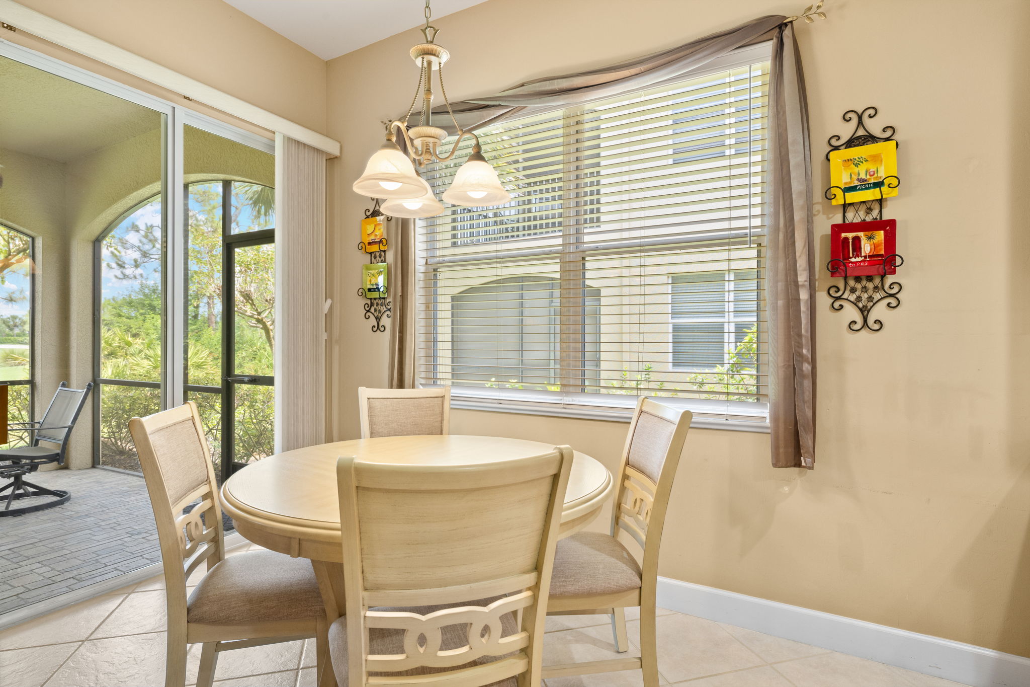 Breakfast Nook
