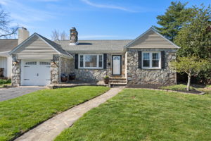 936 Delaware Ave, Lansdale, PA 19446, USA Photo 2