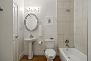  Photo 48