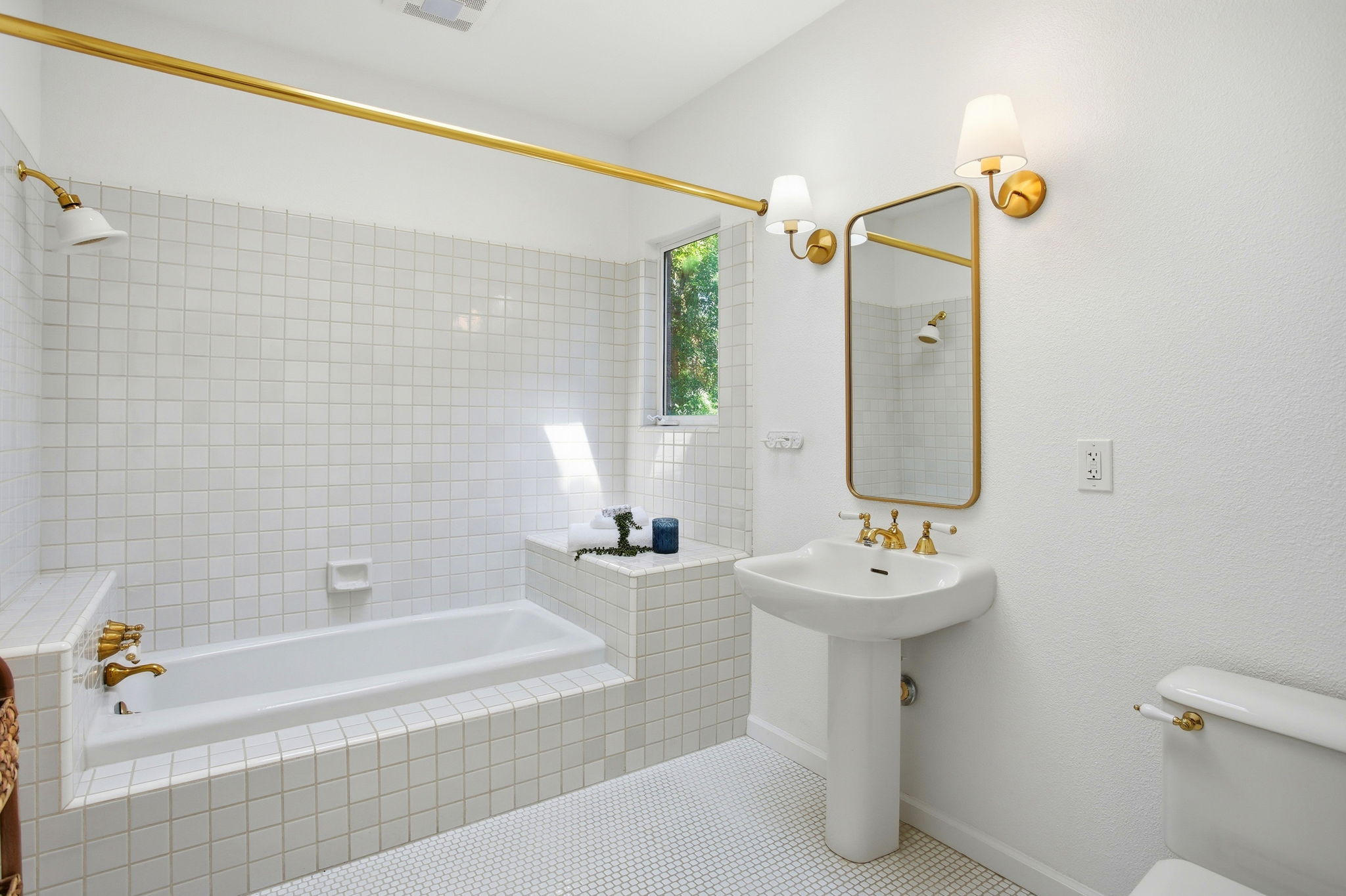 056_F8_9368 Oakwilde Ave