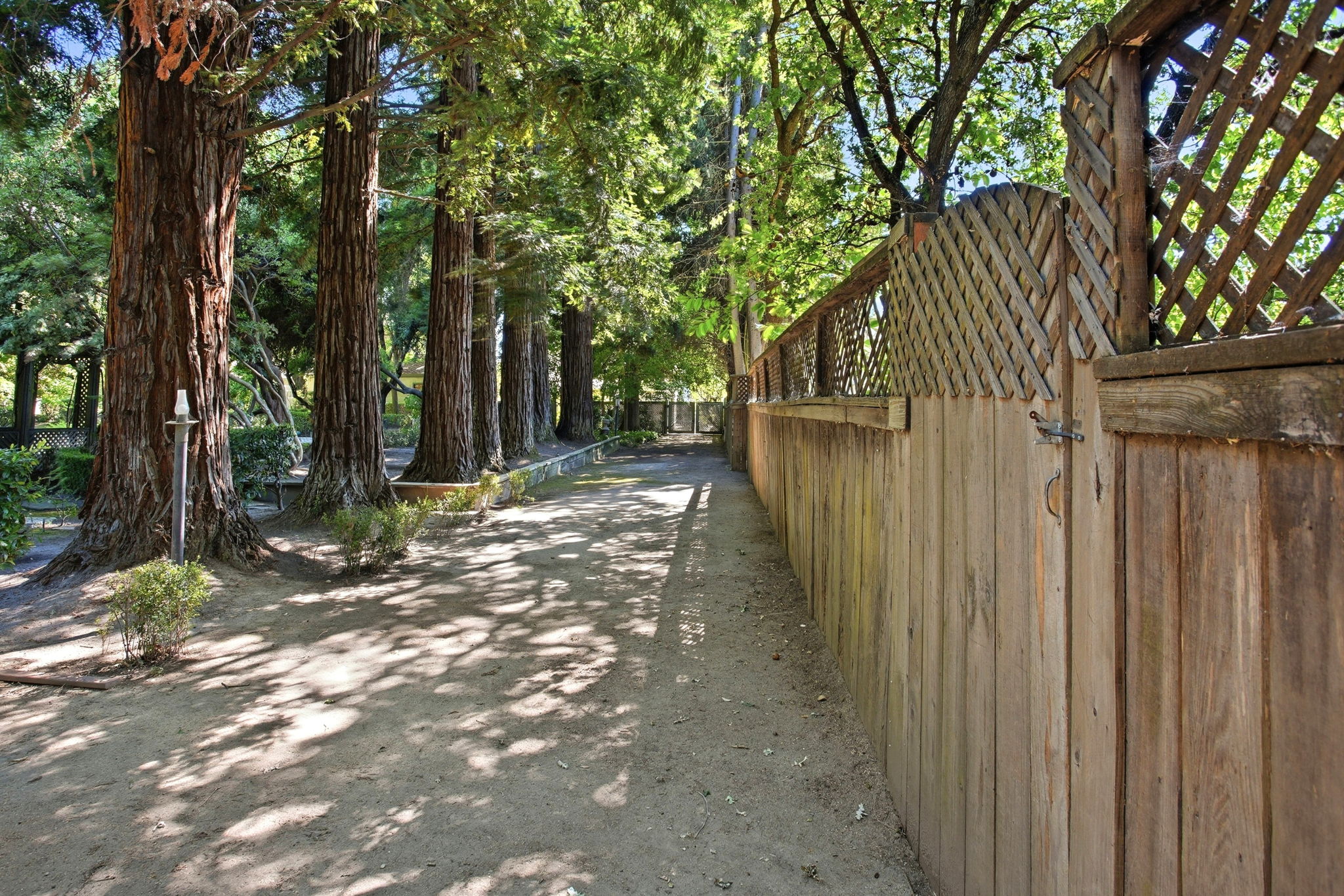 088_F8_9368 Oakwilde Ave