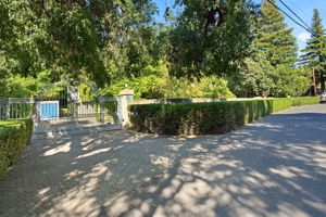 003_F8_9368 Oakwilde Ave