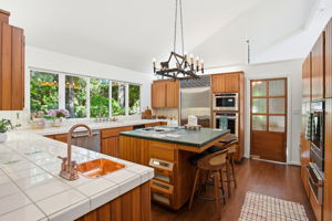 021_F8_9368 Oakwilde Ave