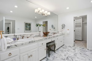 054_F8_9368 Oakwilde Ave