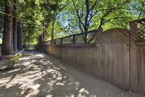 087_F8_9368 Oakwilde Ave