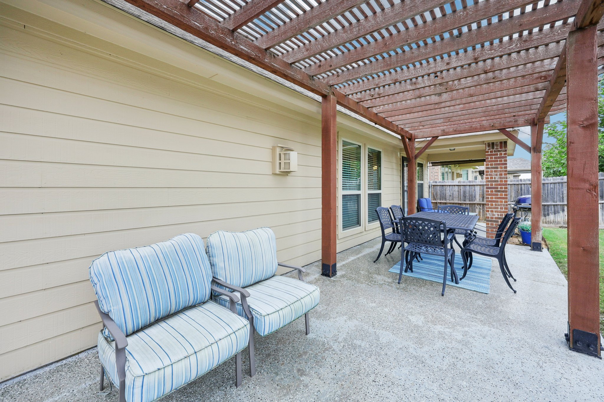 Lake Cypress Ln-S0407-034.jpg