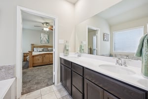 Lake Cypress Ln-S0407-030.jpg