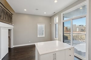 937 N Willard Ct_003.jpg