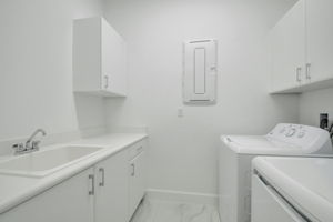  Photo 37