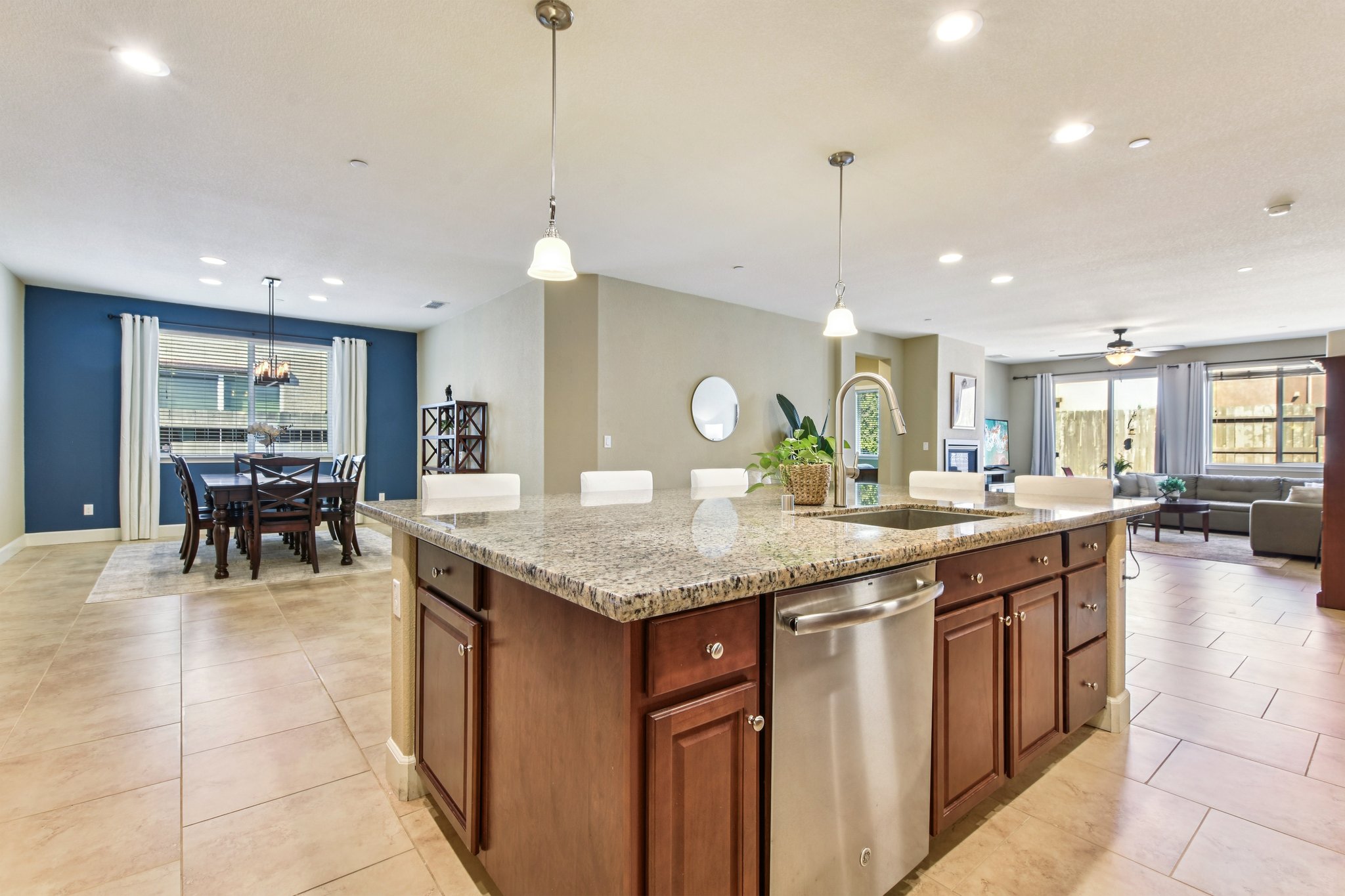 Sierra Creek Dr-S2607-016.jpg