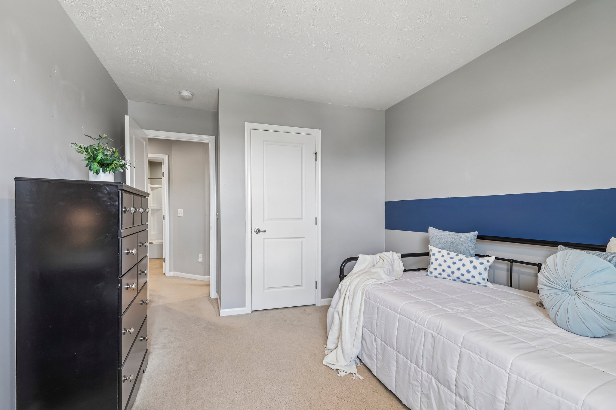 Winfield Ln-S2307-030.jpg