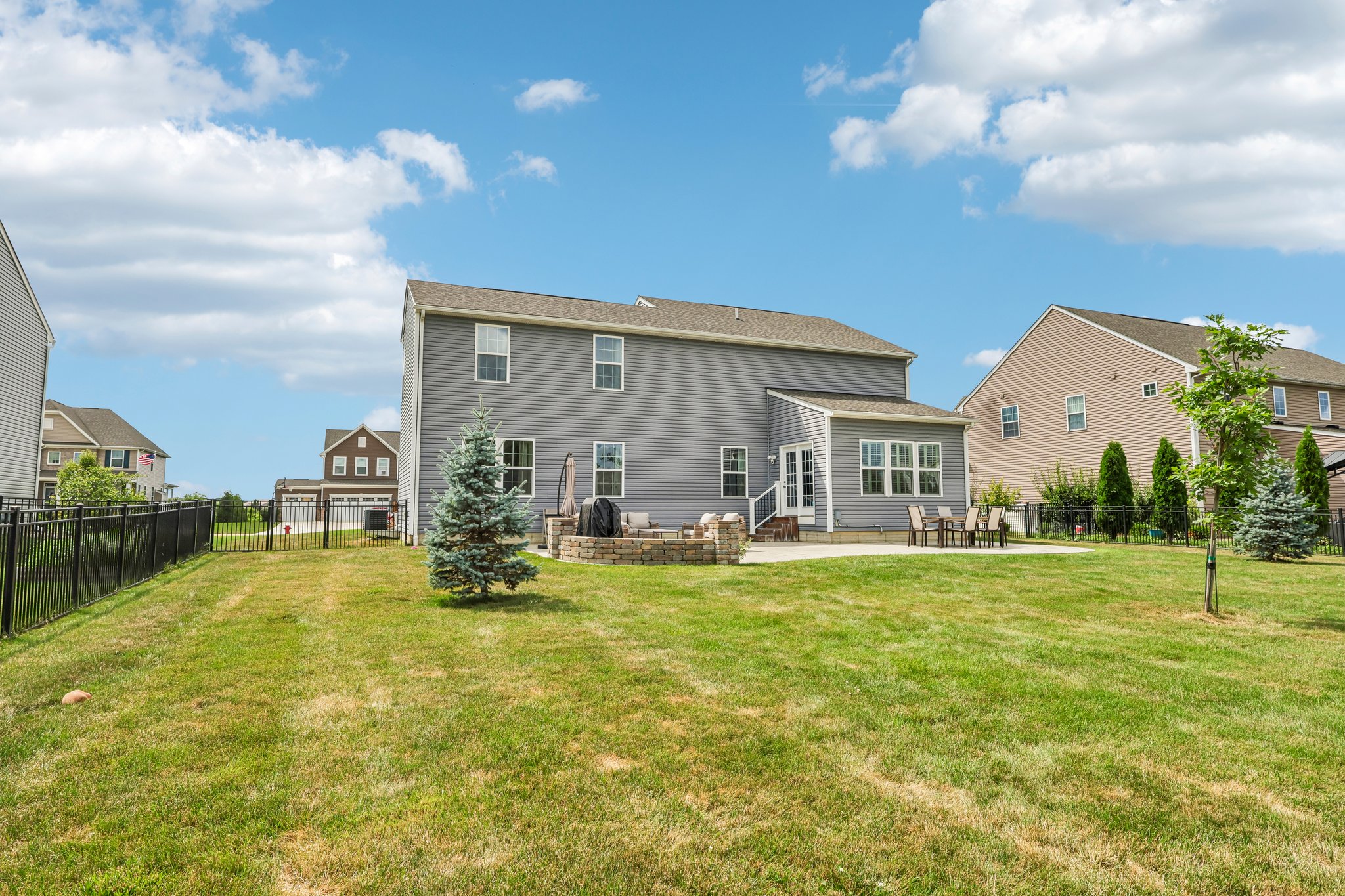 Winfield Ln-S2307-049.jpg