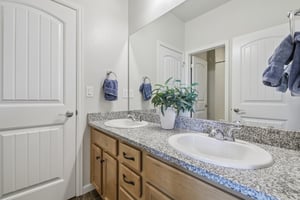 Blanca St-S2508-040.jpg