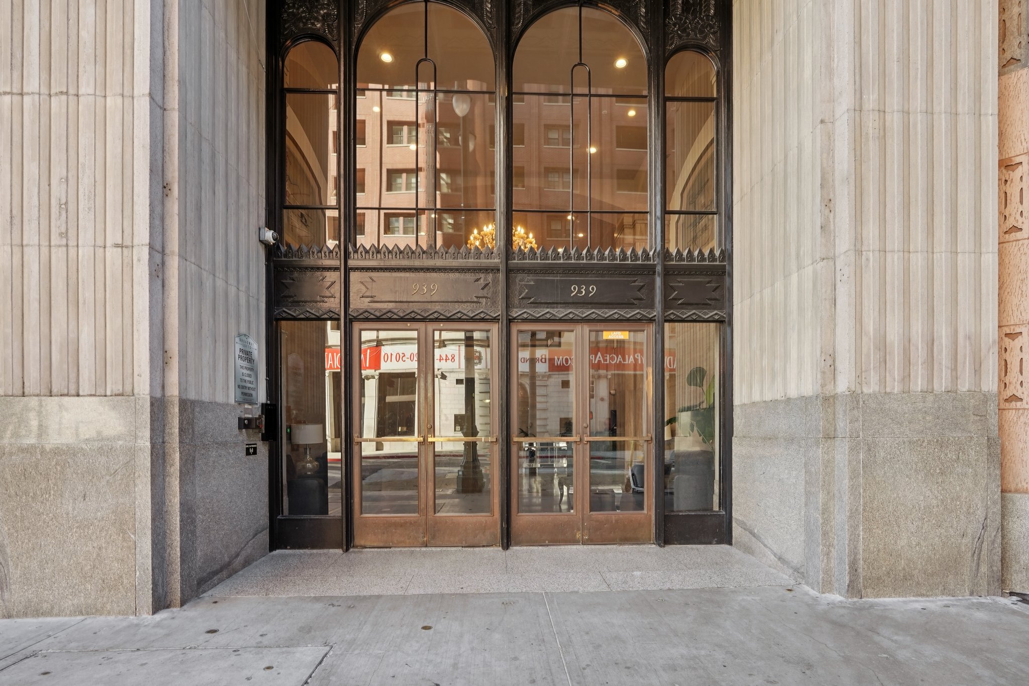 S Broadway-S1209-004.jpg