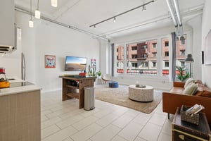 S Broadway-S1209-006.jpg