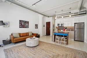 S Broadway-S1209-012.jpg