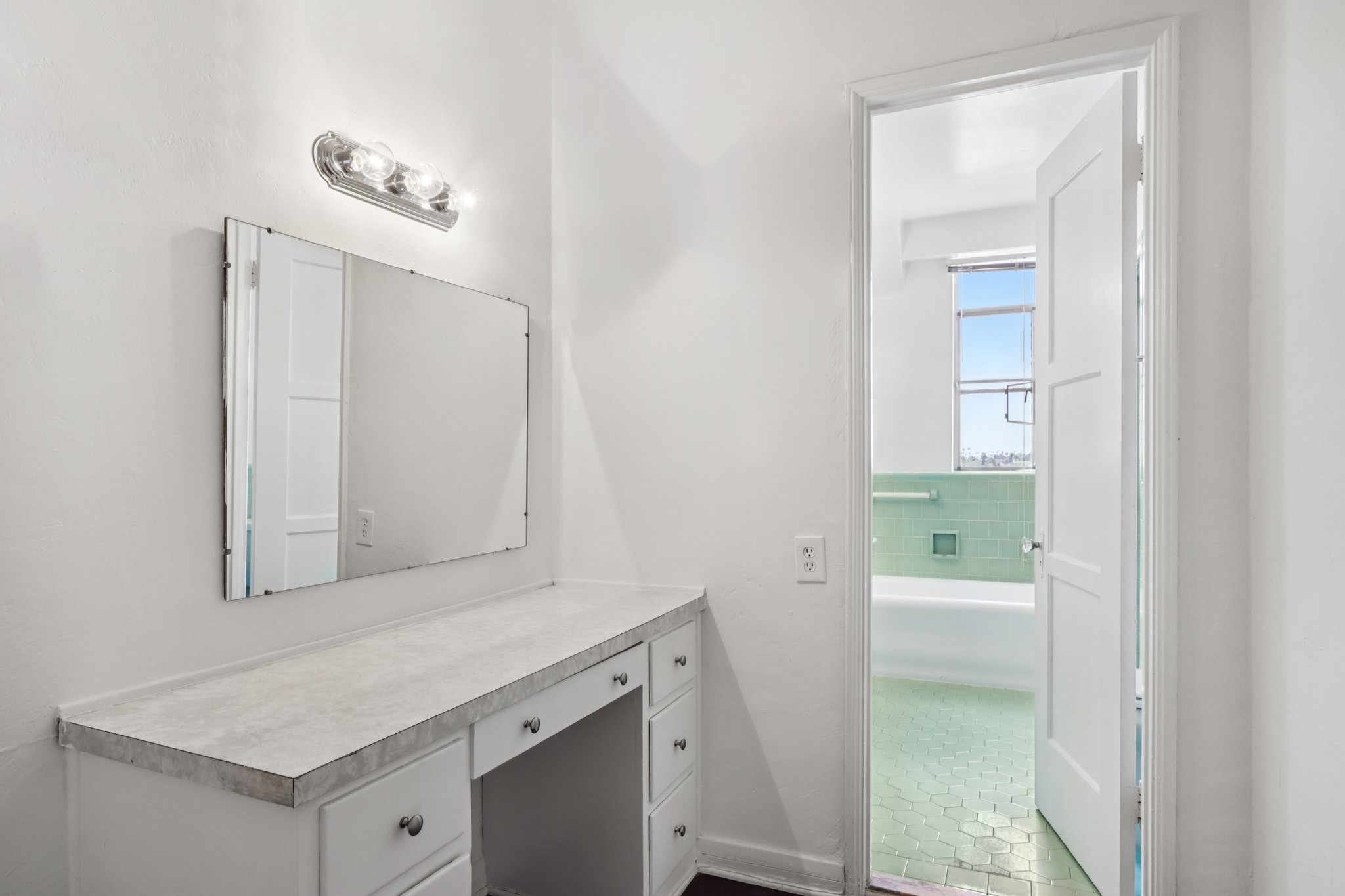 939 Serrano Ave Unit 803-1706-011.jpg