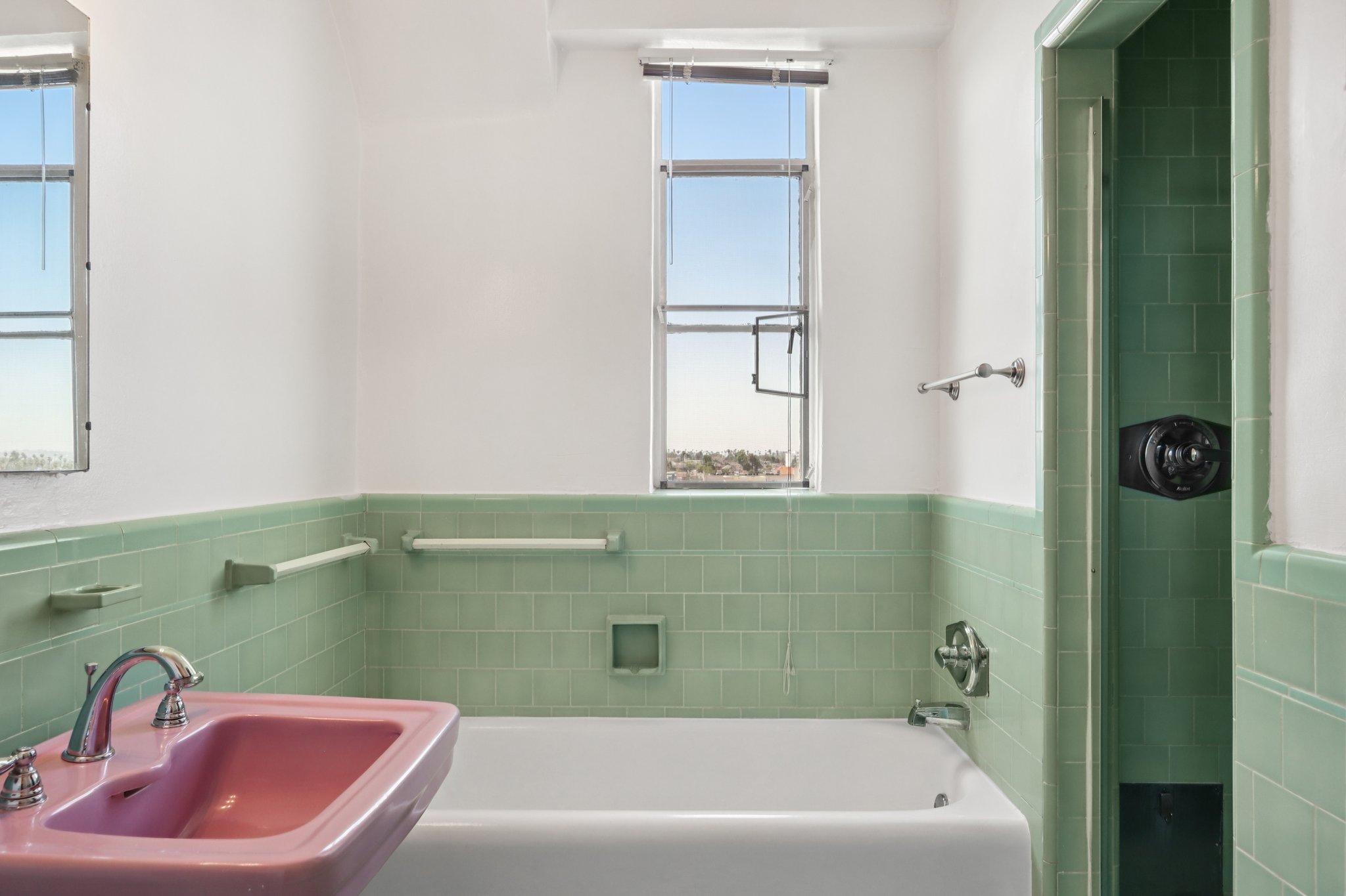939 Serrano Ave Unit 803-1706-013.jpg