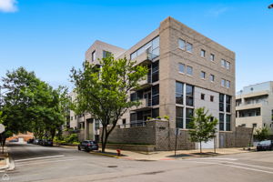 939 W Huron St 201_001