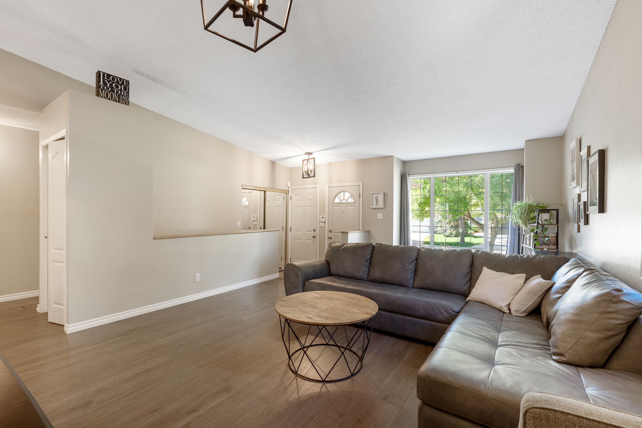 94 Branson Crescent - Interior-4