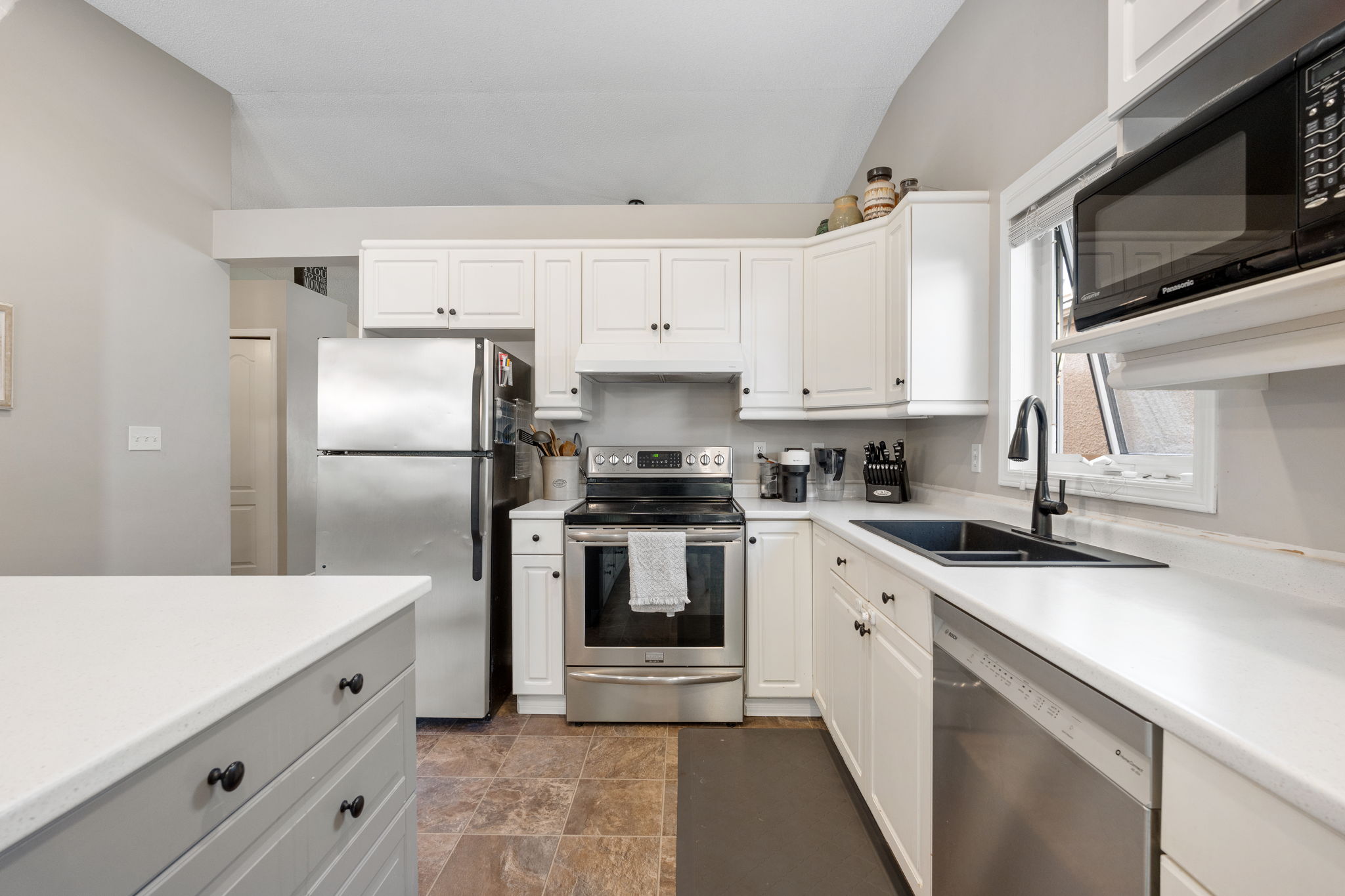 94 Branson Crescent - Interior-9