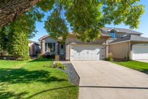 94 Branson Crescent - Exterior-2