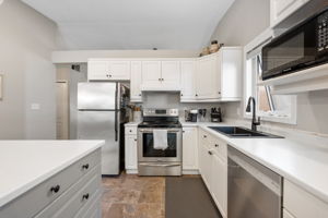 94 Branson Crescent - Interior-9