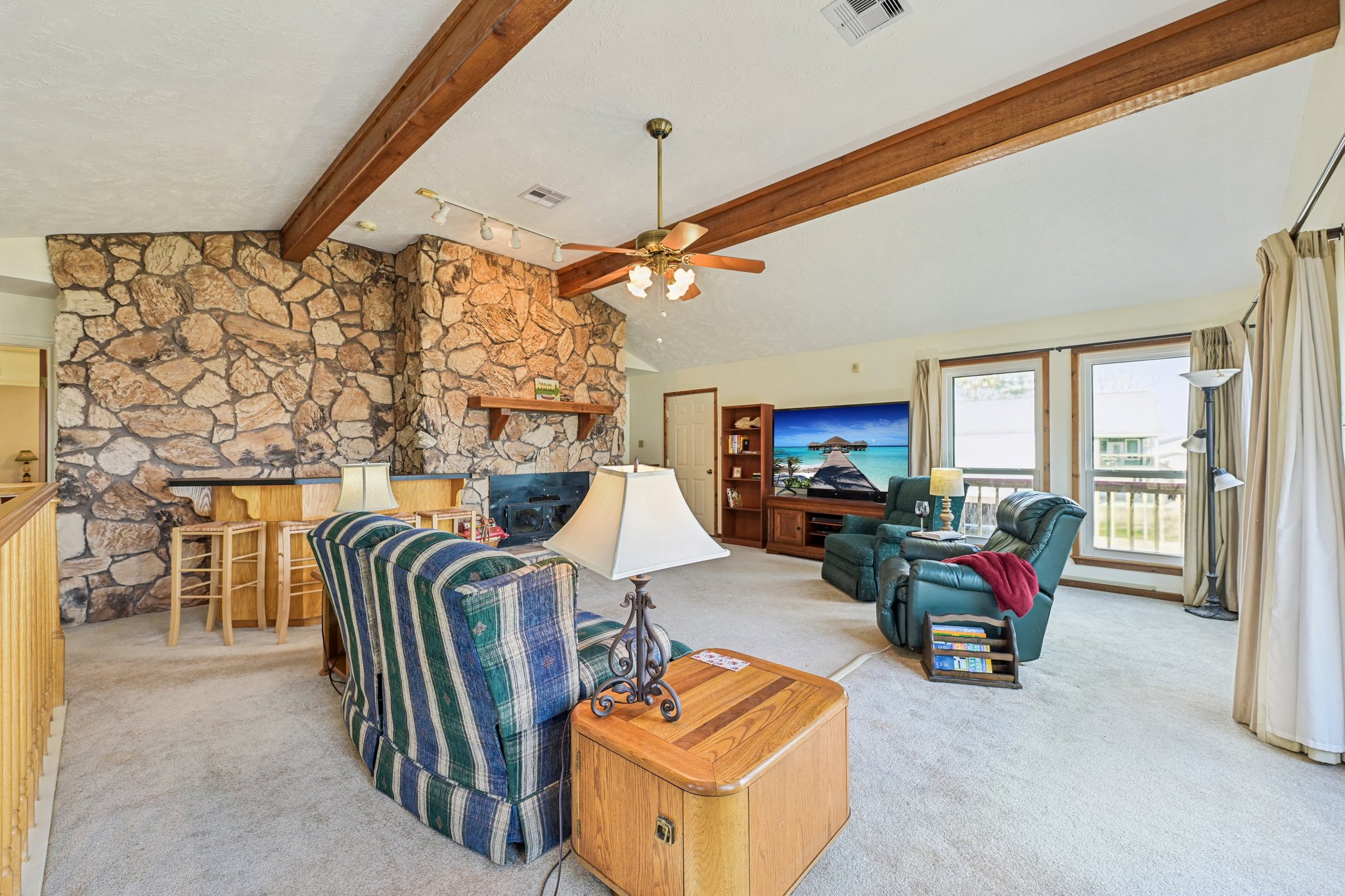 Lakeview Dr-S2101-007.jpg