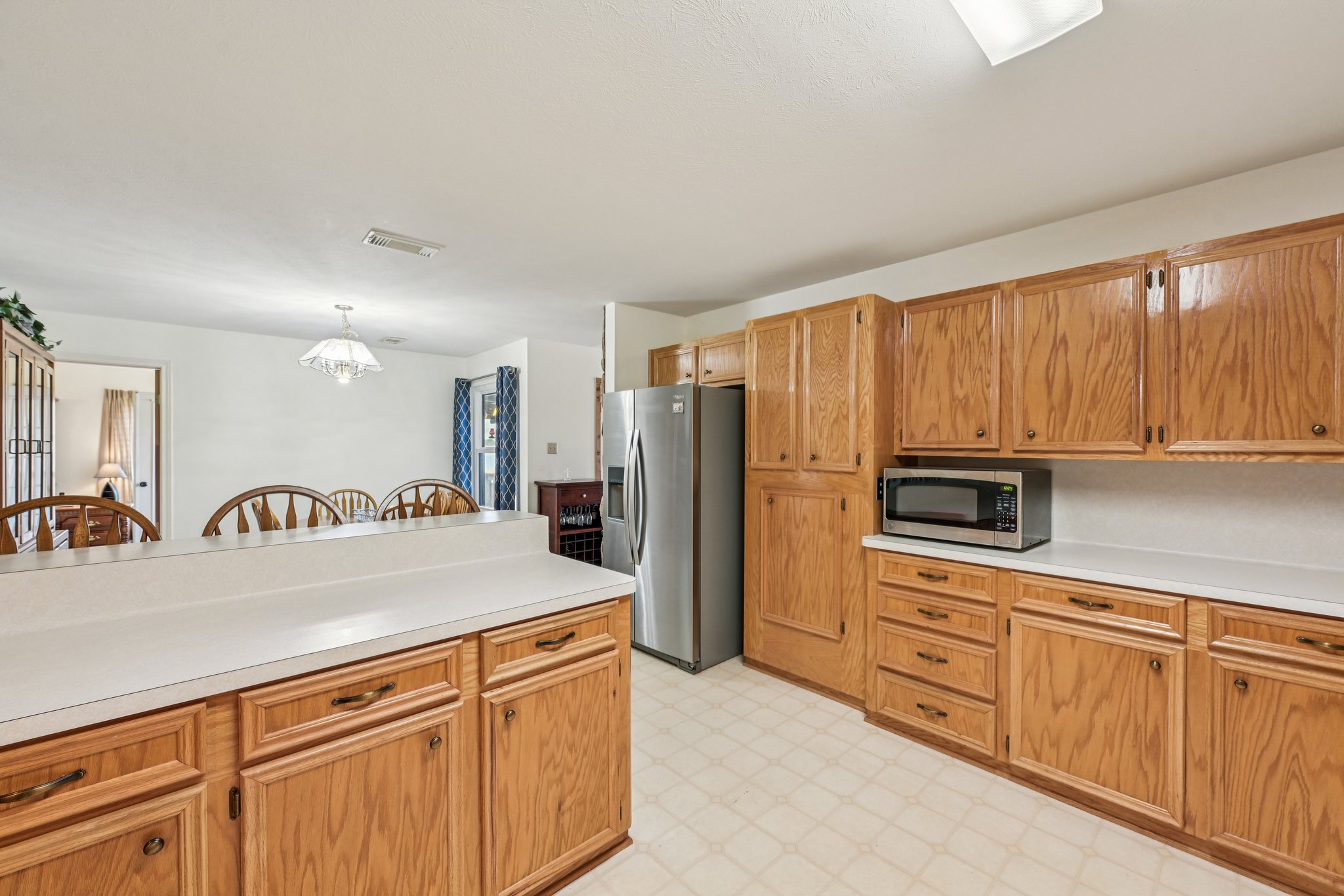 Lakeview Dr-S2101-014.jpg