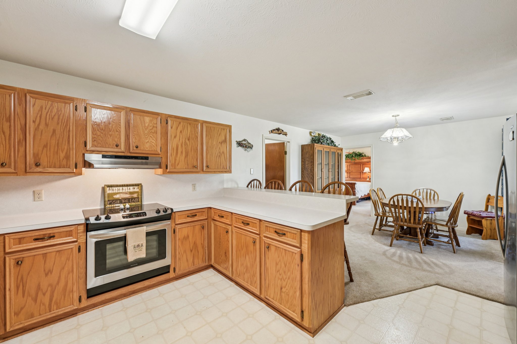 Lakeview Dr-S2101-015.jpg