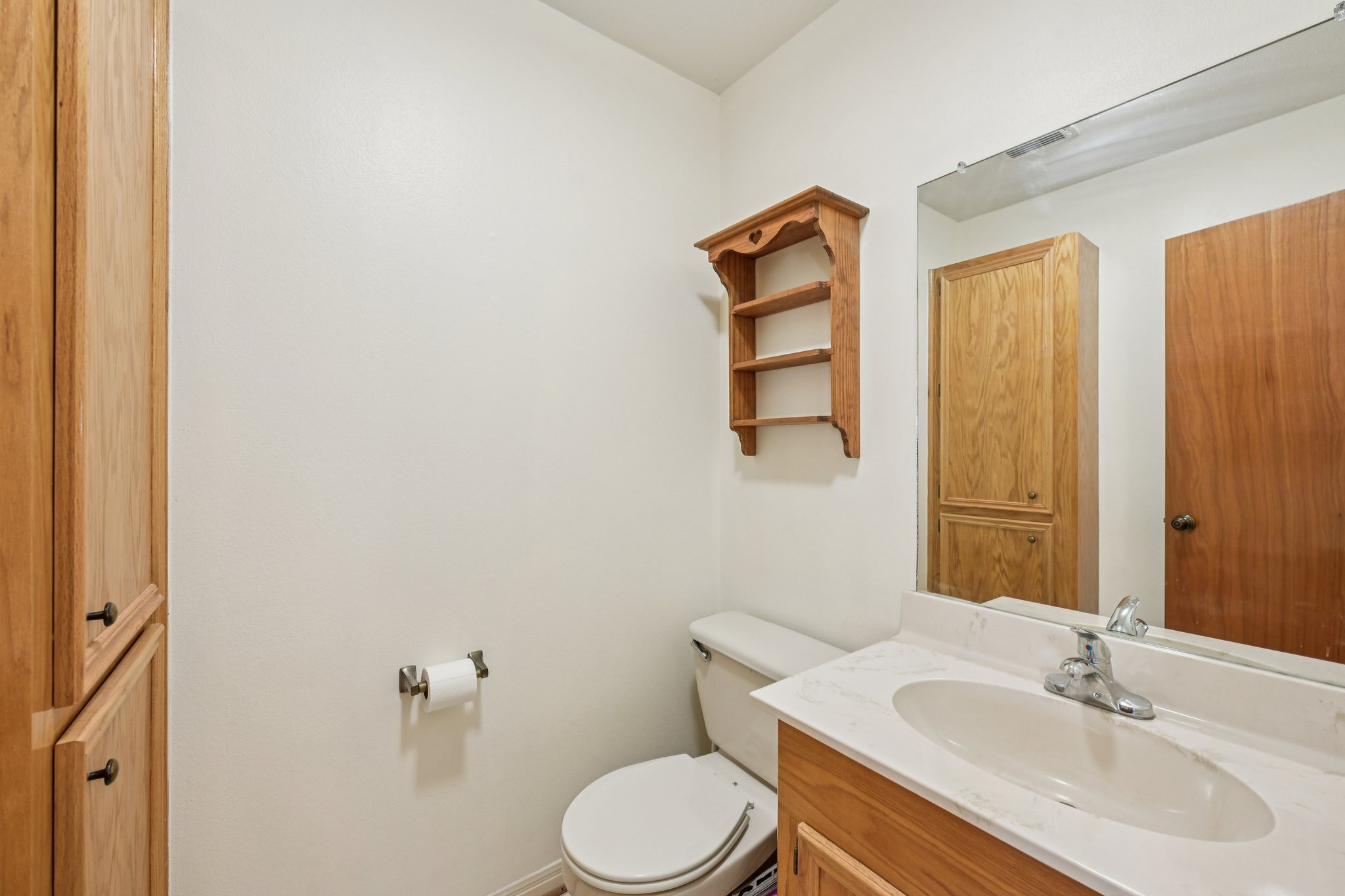 Lakeview Dr-S2101-019.jpg