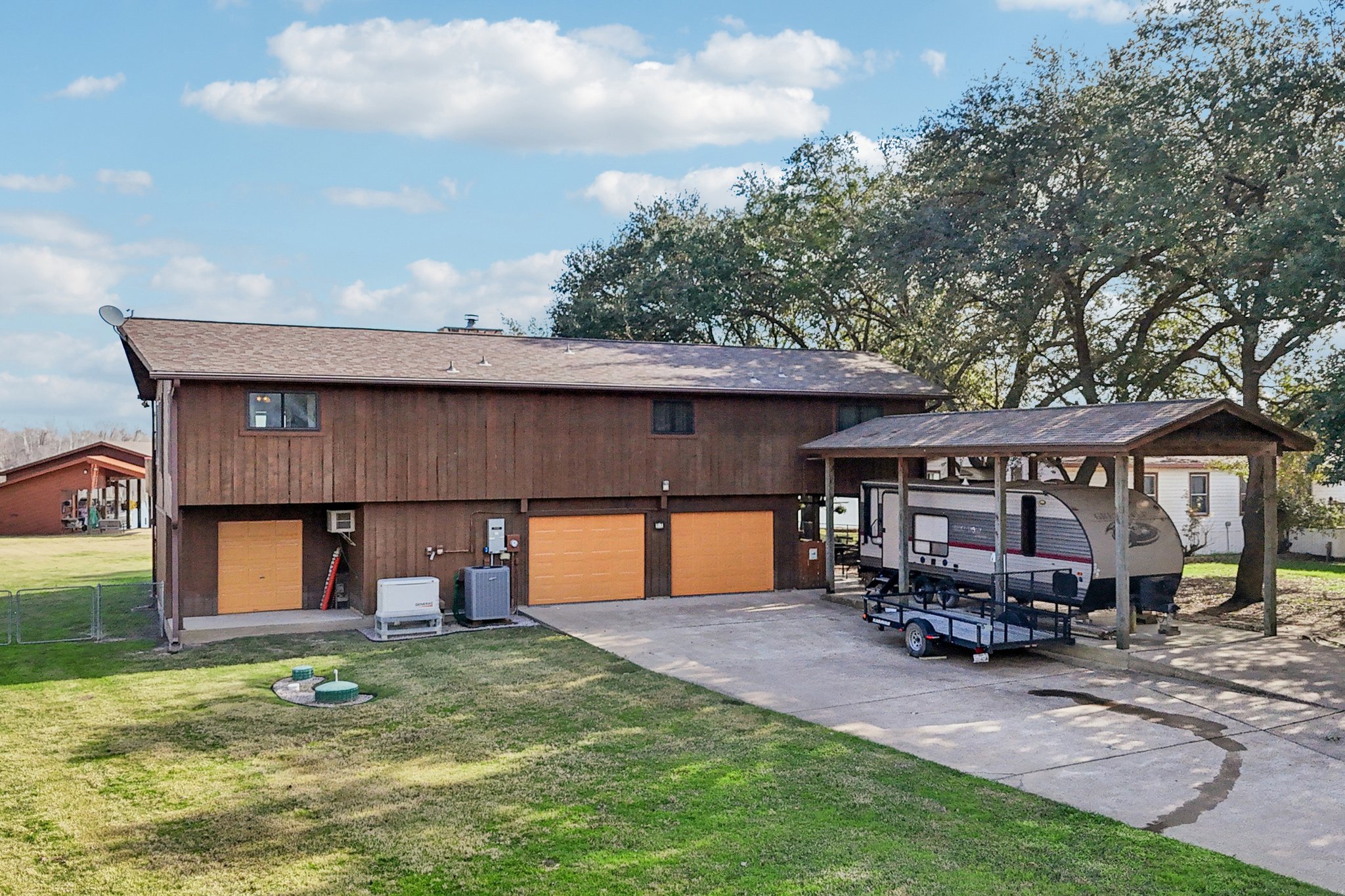 Lakeview Dr-S2101-056.jpg