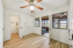 Lakeview Dr-S2101-016.jpg