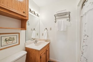 Lakeview Dr-S2101-023.jpg