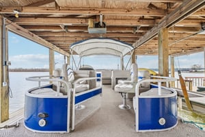 Lakeview Dr-S2101-042.jpg