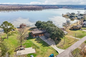 Lakeview Dr-S2101-057.jpg