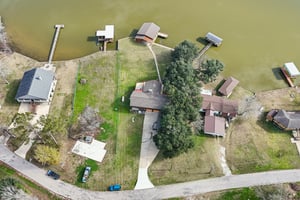 Lakeview Dr-S2101-061.jpg