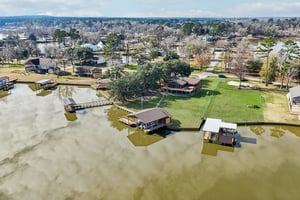 Lakeview Dr-S2101-064.jpg