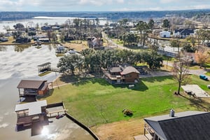 Lakeview Dr-S2101-065.jpg