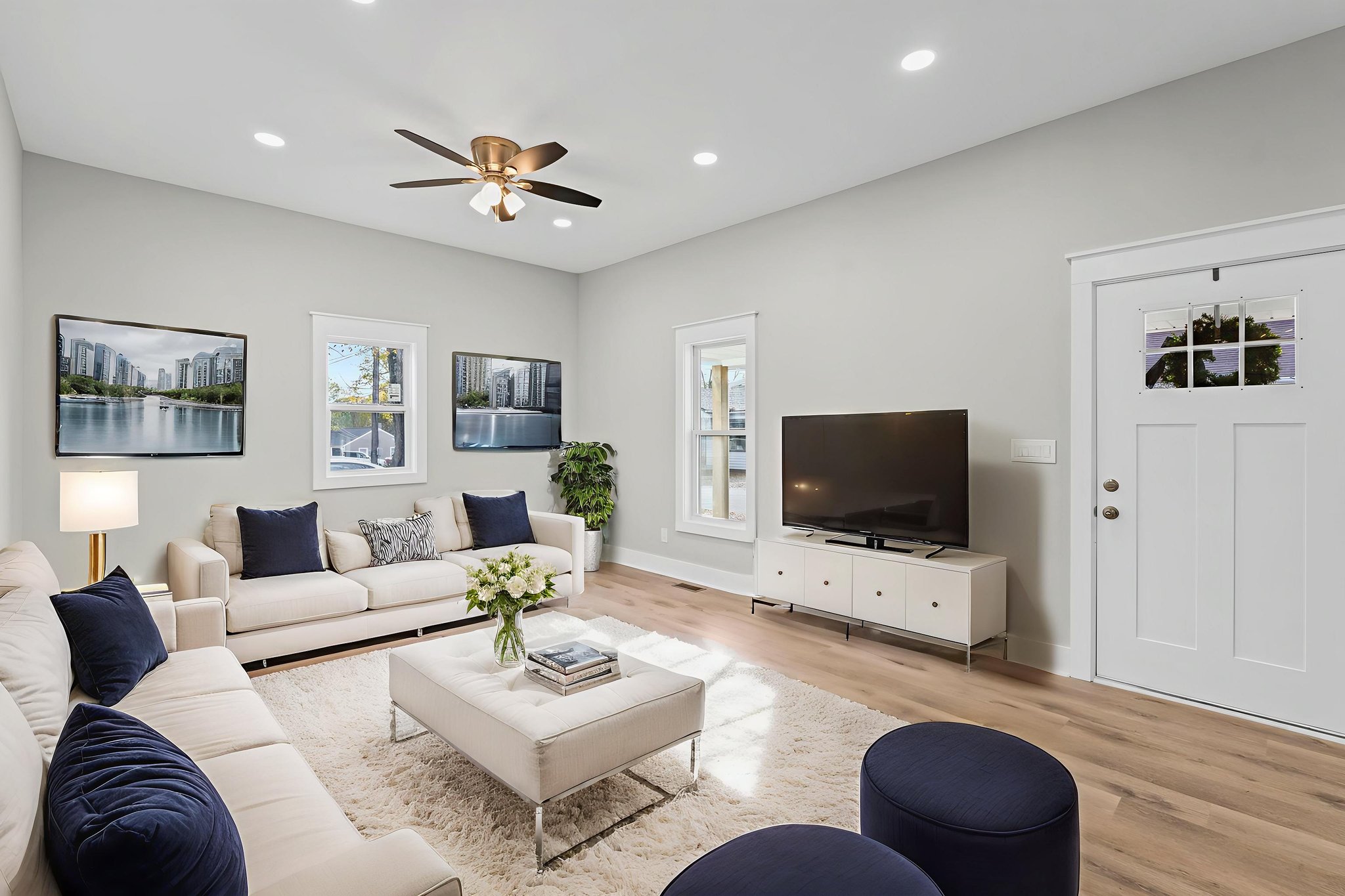 EID00566_print virtually staged.jpeg