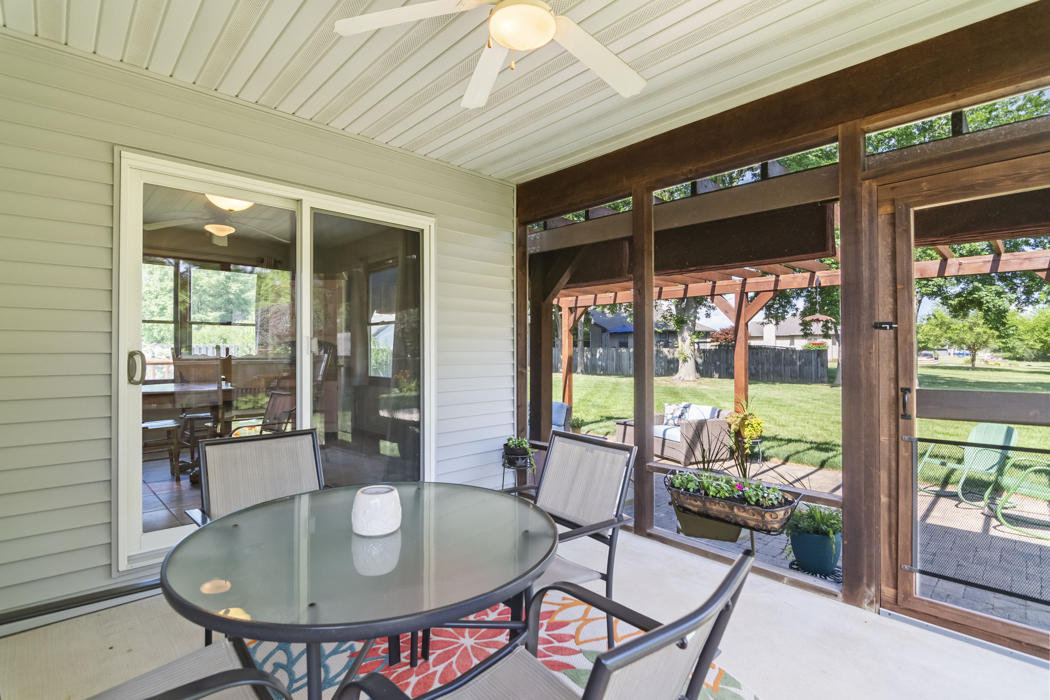 Screened-in Porch