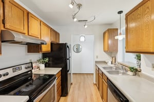 Acewood Blvd-S3007-013.jpg