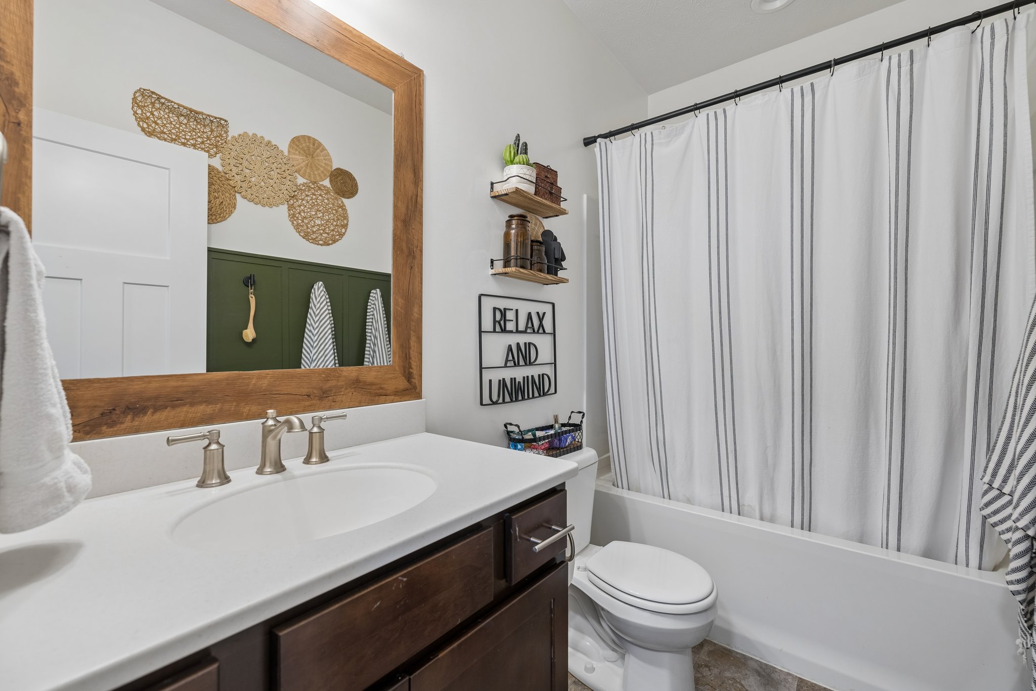 9131 - 940 Kooser Dr_018.jpg