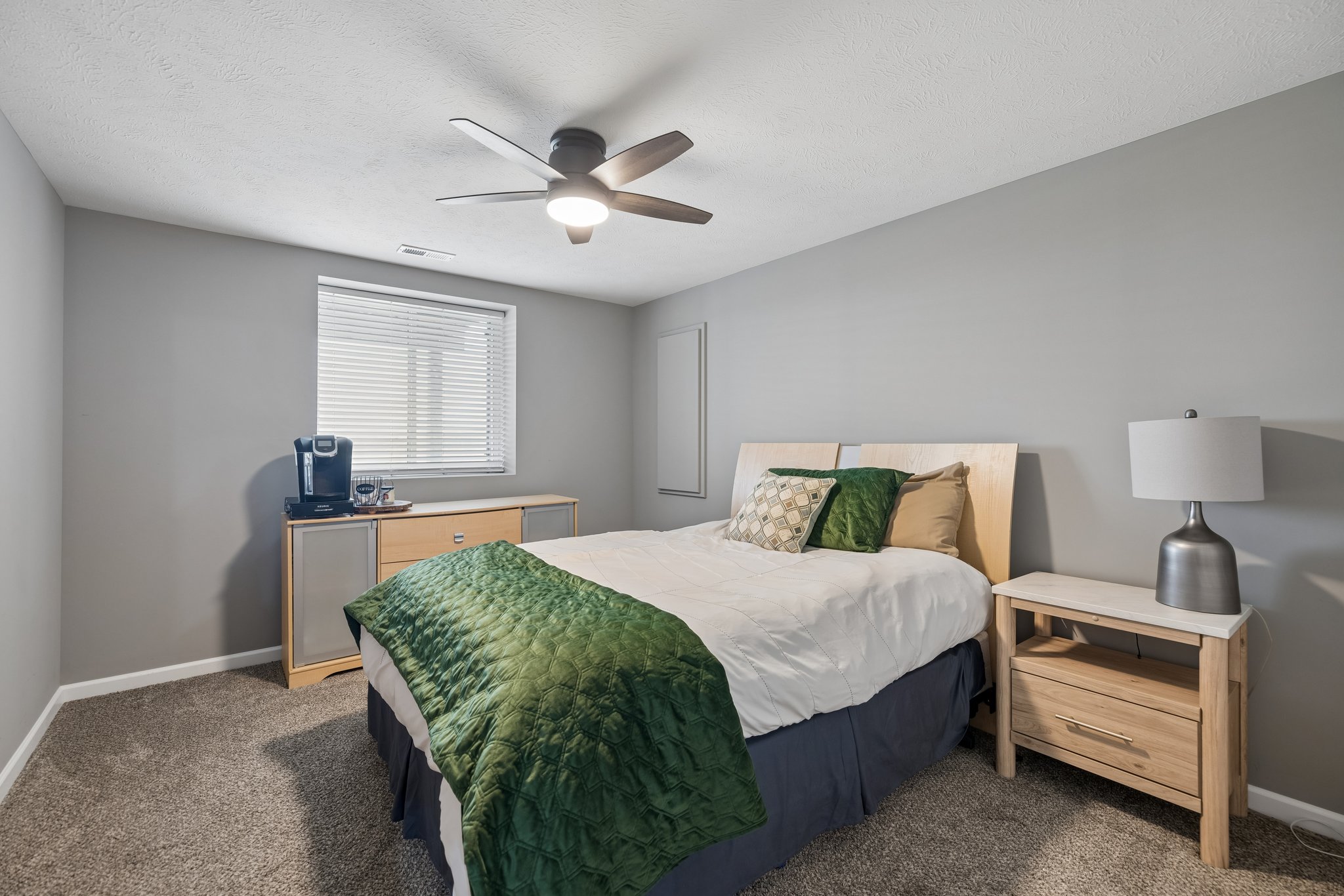 9131 - 940 Kooser Dr_022.jpg