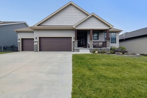 9131 - 940 Kooser Dr_002.jpg