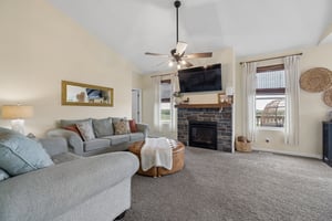 9131 - 940 Kooser Dr_005.jpg