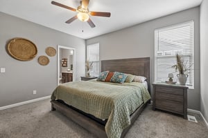 9131 - 940 Kooser Dr_011.jpg