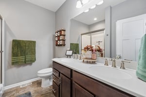 9131 - 940 Kooser Dr_014.jpg