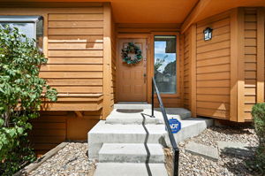  Photo 0